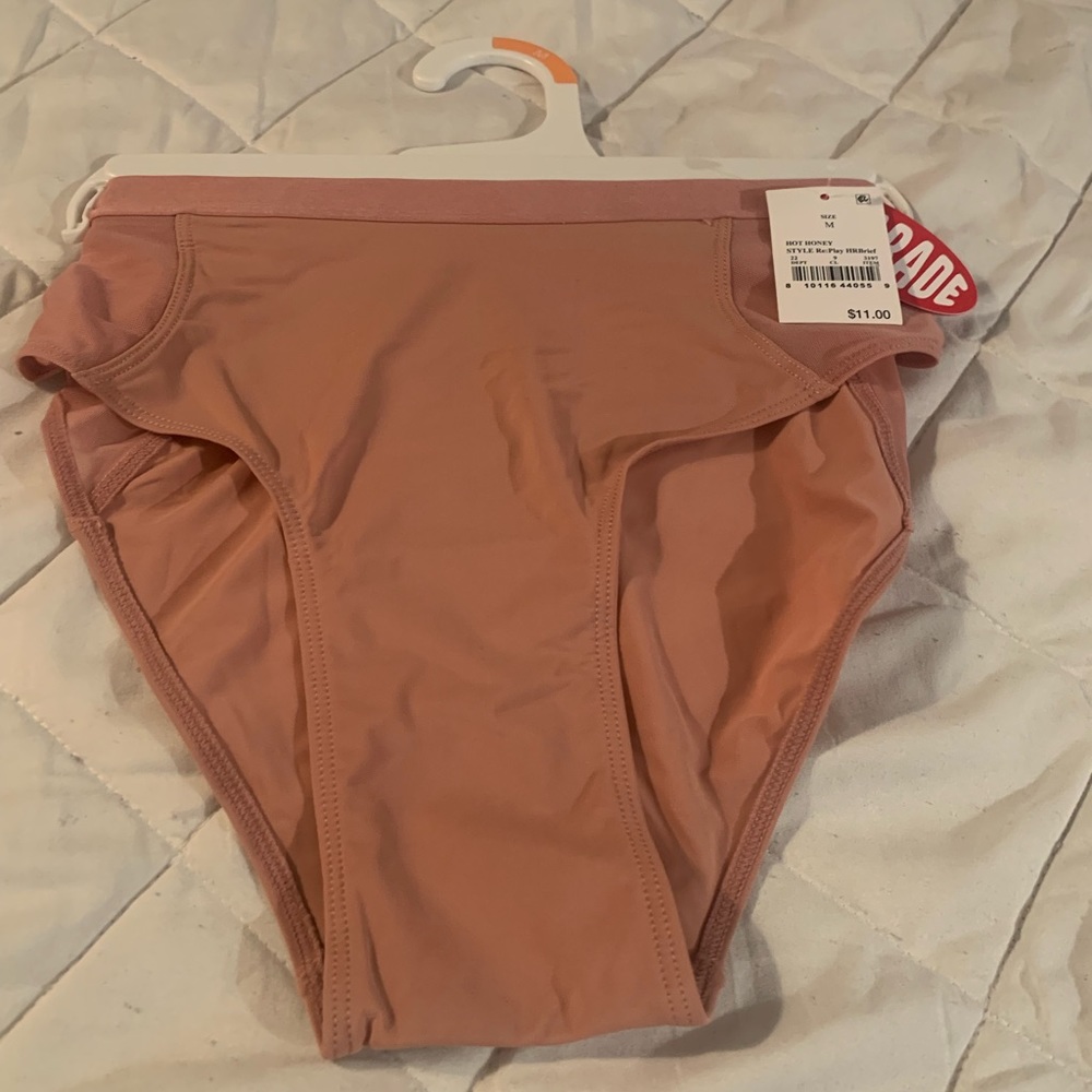 PARADE HIGH RISE BRIEF UNDERWEAR, SIZE MEDIUM NWT.